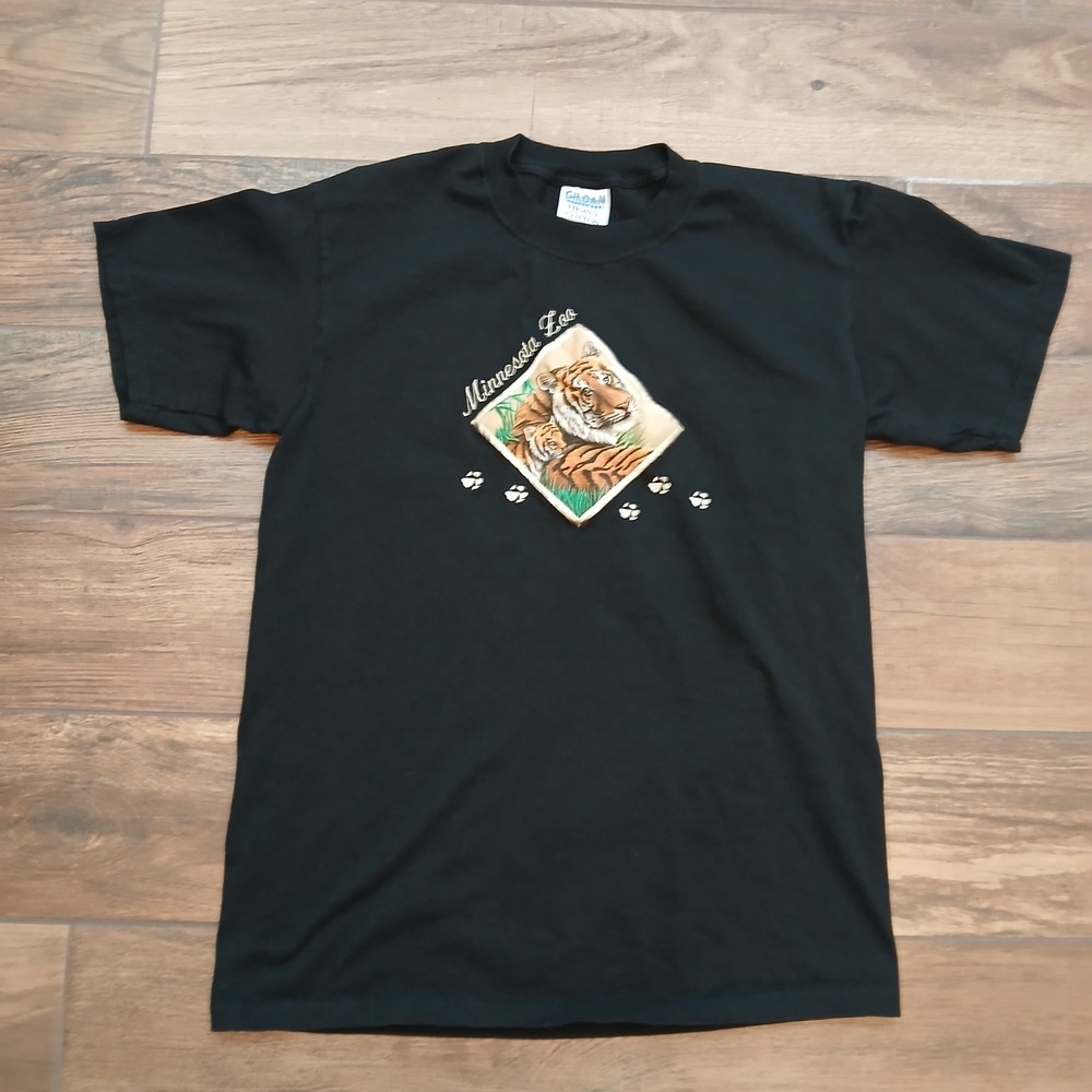 Minnesota Zoo Shirt Mens Medium‎ Black Tiger Embroidered Gildan Heavy Cotton